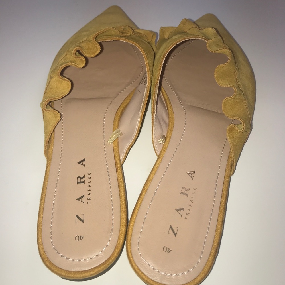 ZARA SUEDE MUSTARD MULES WITH FRILLS - Picture 4 of 9
